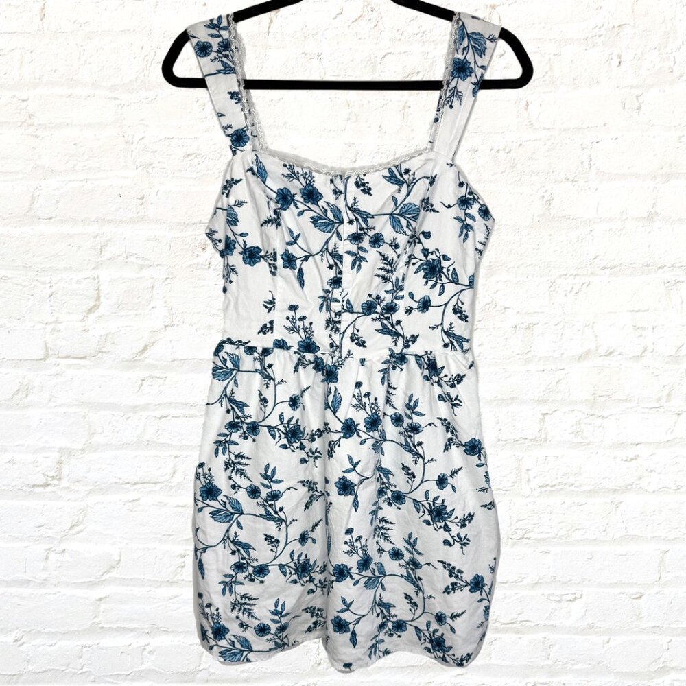 And Now This Blue and White Floral Mini Sundress with Pockets Size Medium